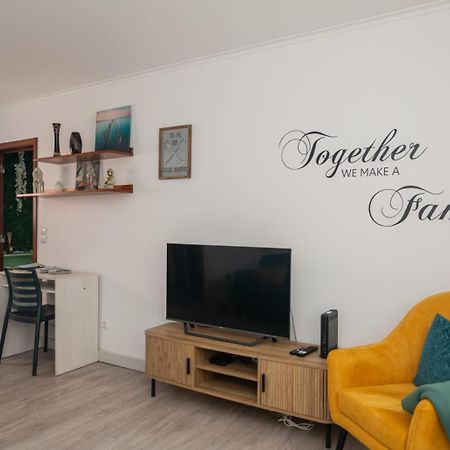 Ponta Delgada Family Friendly Azorean Apartment מראה חיצוני תמונה