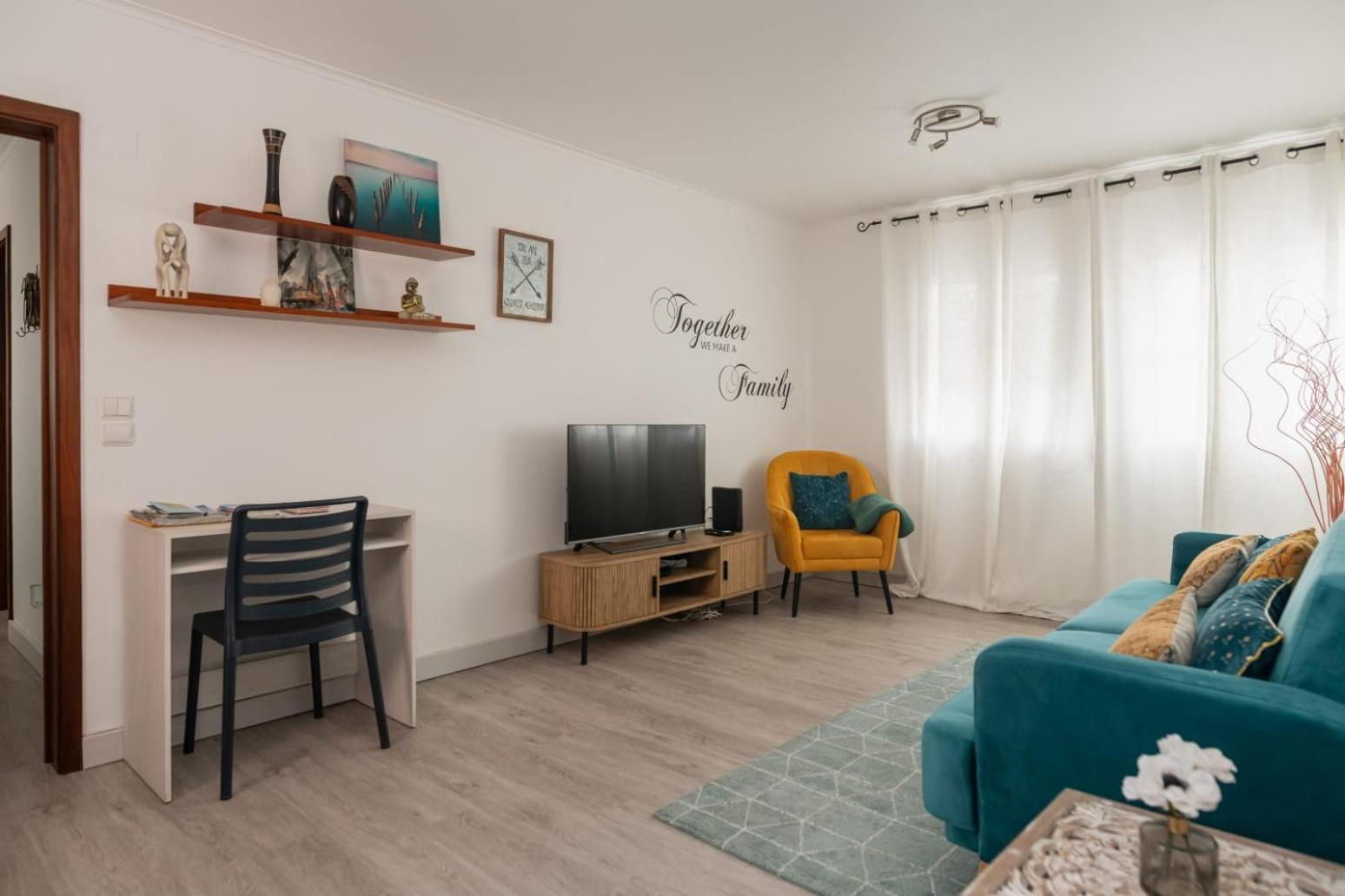 Ponta Delgada Family Friendly Azorean Apartment מראה חיצוני תמונה