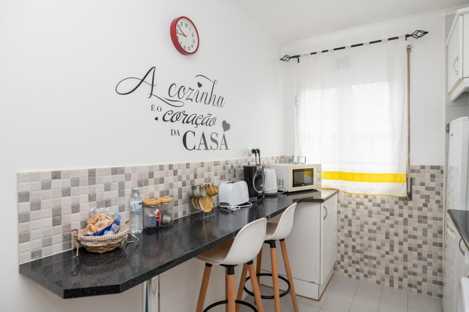 Ponta Delgada Family Friendly Azorean Apartment מראה חיצוני תמונה